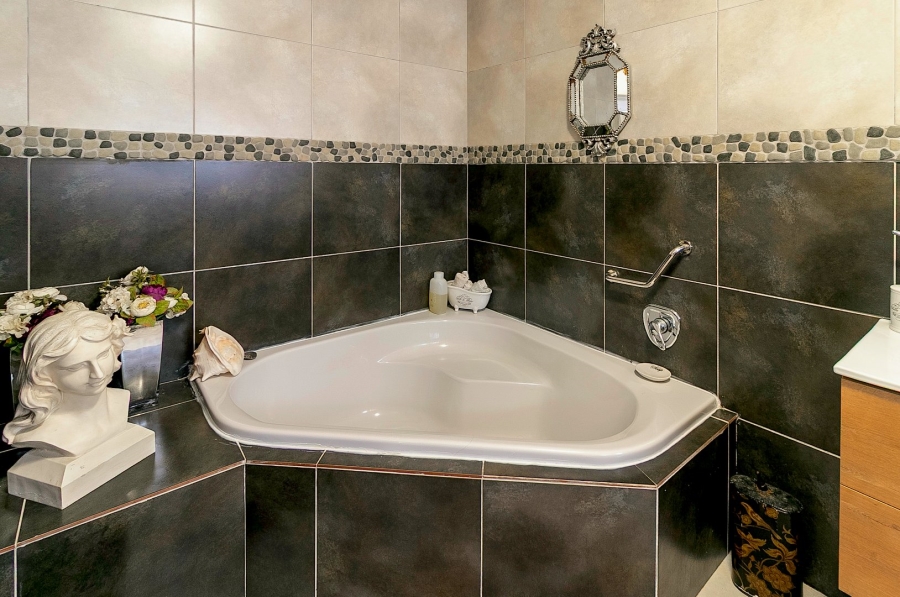 4 Bedroom Property for Sale in Wilderness Central Western Cape